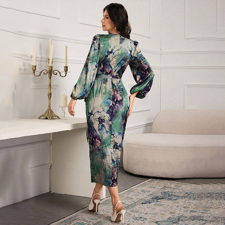 Damen Elegantes Wickelkleid mit floralen Akzenten Echo Archiv