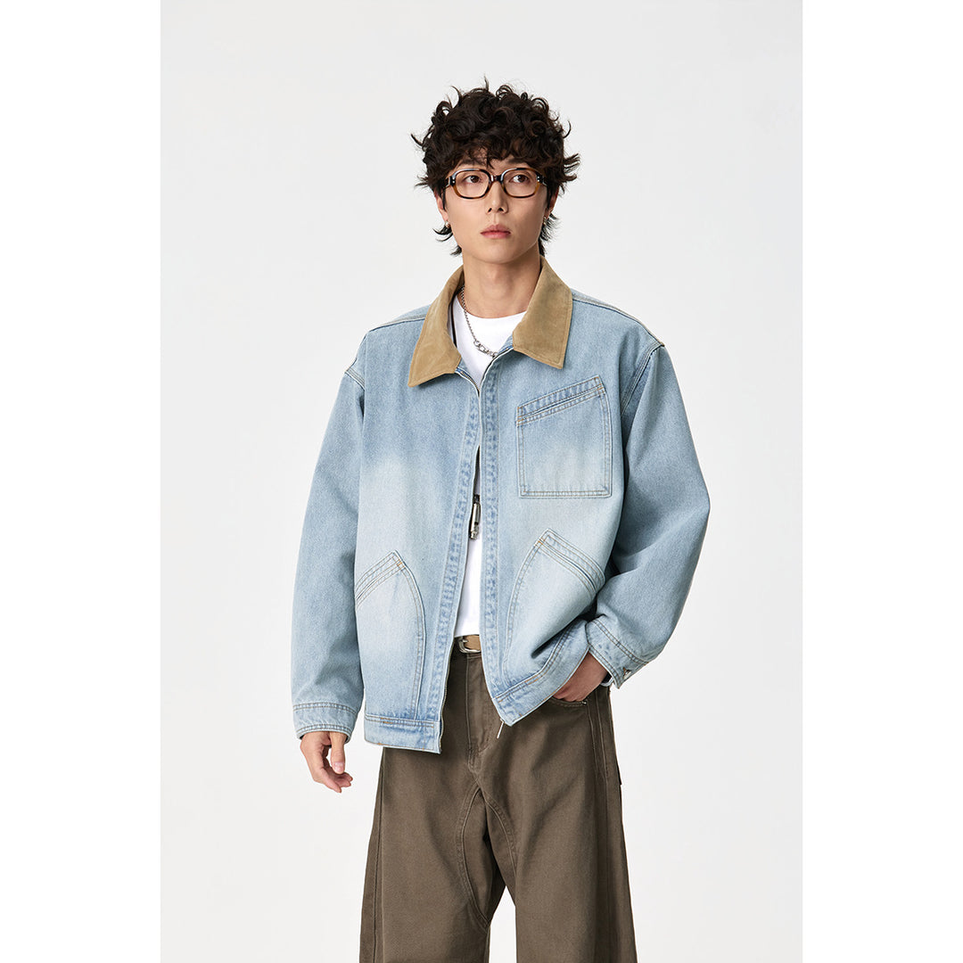 Herren Relaxed-Denimjacke mit Kontrast-Cordkragen und schräger Brusttasche Echoarchiv