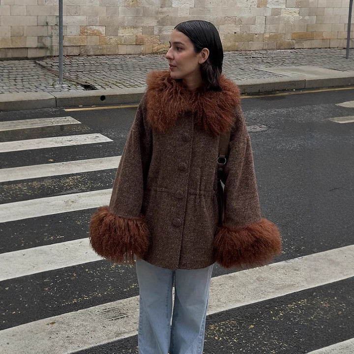 Damen Oversize Wollmix-Marka Mantel mit voluminösem Lammfellimitatkragen und extra weitem Ärmelabschluss Echoarchiv