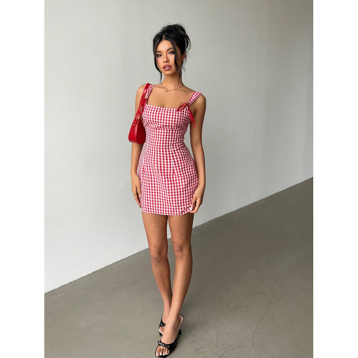 Damen Minikleid mit schickem V-Ausschnitt und dekorativem Rückenausschnitt Echo Archiv