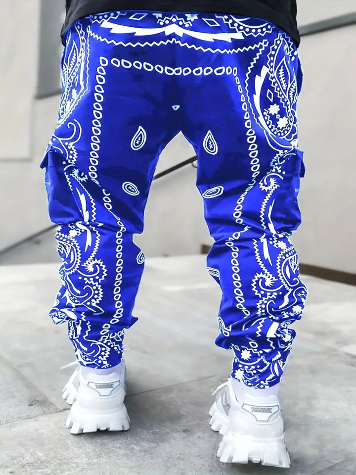 Herren Cargo-Hosen mit Bandana-Muster und praktischen Taschen Echoarchiv
