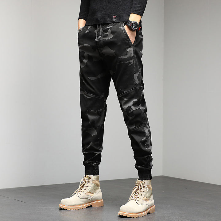Herren Cargojogger mit Camouflage‑Muster, ergonomischen Kniepaneelen und elastischem Tunnelzugbund Echo Archiv