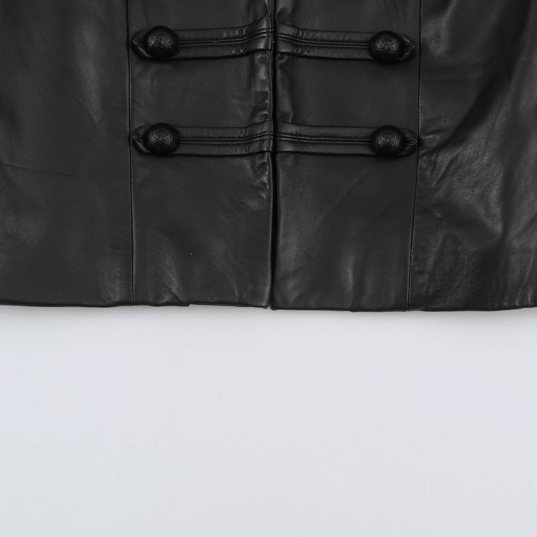 Damen Taillierte militärinspirierte Lederjacke mit Stehkragen, dekorativen Riegeln und Knopfleisten Echoarchiv