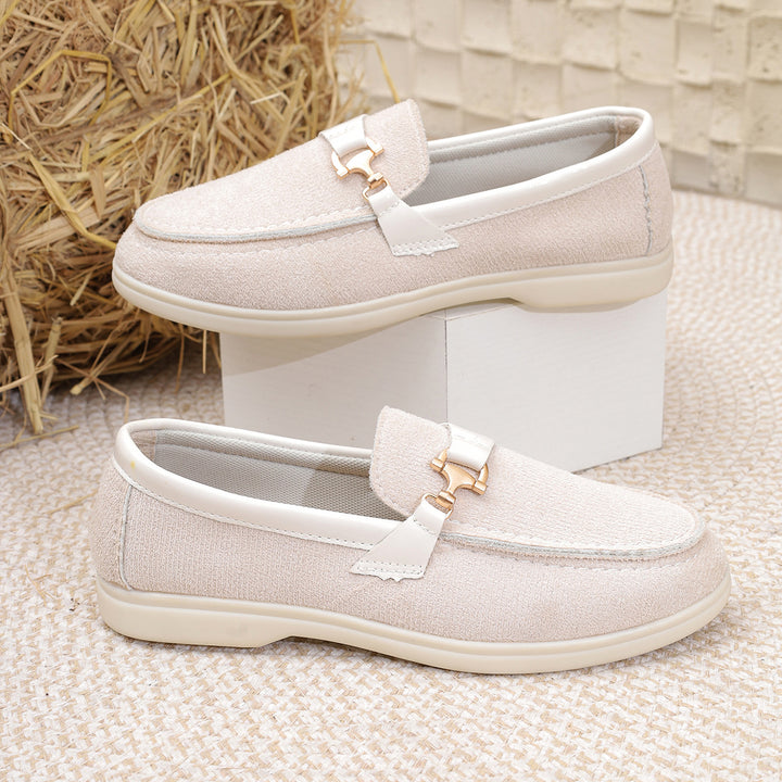 Damen elegante Veloursleder-Slipper mit dekorativer Metall-Hardware und flexibler Leichtlaufsohle Echo Archiv