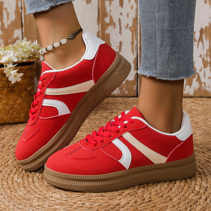 Damen Sneaker mit modischem Obermaterial und rutschfester Sohle Echo Archiv