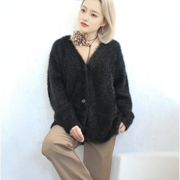 Damen Flauschige Mohair-Optik Strickjacke mit V-Ausschnitt und Oversize-Schnitt Echoarchiv