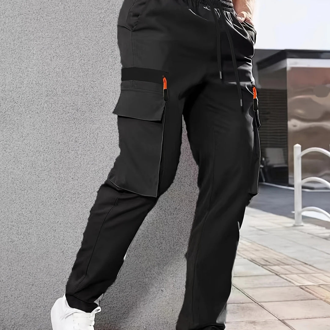 Herren funktionale Cargo-Hose mit verstellbaren Taschen und elastischem Bund Echoarchiv