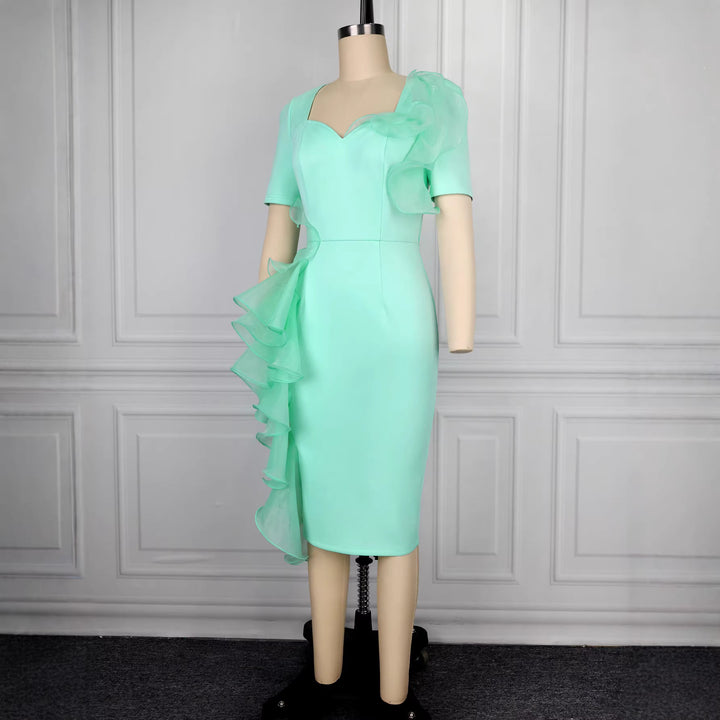 Damen figurbetontes Cocktailkleid mit elegantem Rüschendesign Echo Archiv