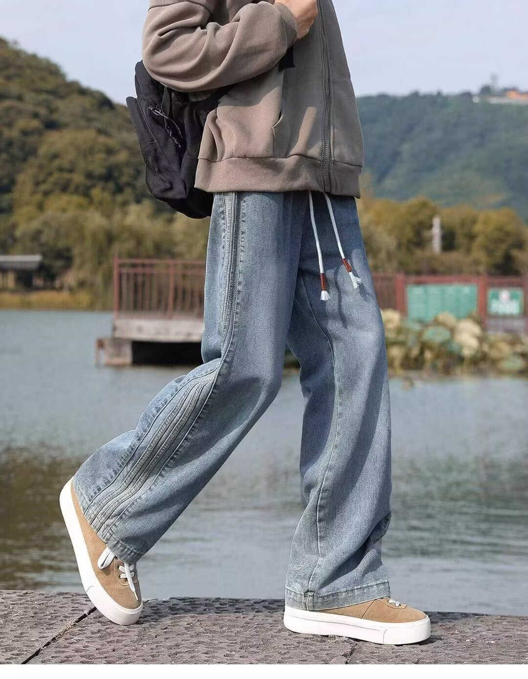 Damen Weitgeschnittene Jeans mit Details Echoarchiv