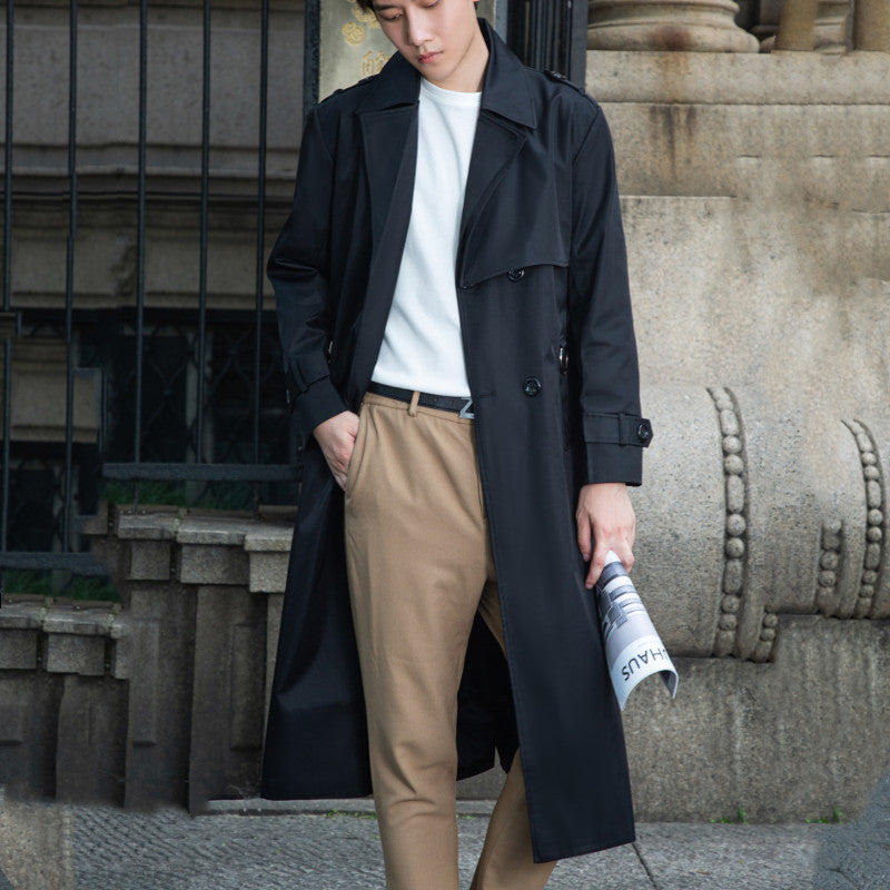 Herren Taillierter Trenchcoat aus wasserabweisendem Twill mit doppelreihiger Knopfleiste Echoarchiv