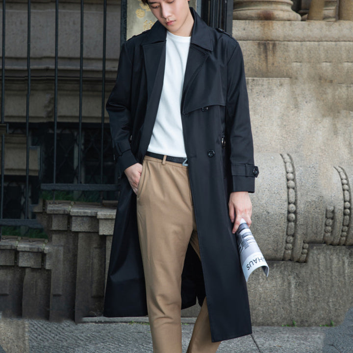 Herren Taillierter Trenchcoat aus wasserabweisendem Twill mit doppelreihiger Knopfleiste Echoarchiv