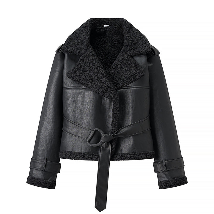 Damen Kurze Fliegerjacke aus Kunstleder mit Teddyfell-Kragen und Taillengürtel Echo Archiv