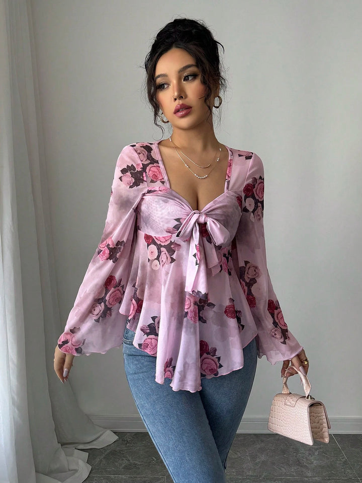 Damen Transparente Chiffon-Babydoll-Bluse mit Knotenfront und floralem Allover-Print Echo Archiv