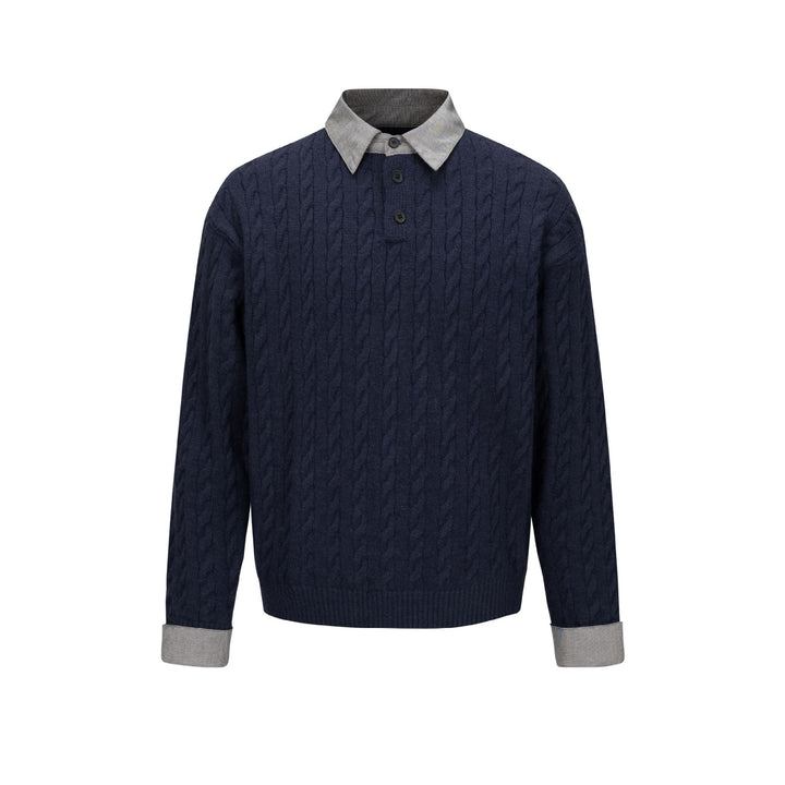 Herren Strukturierter Strickpullover mit integriertem Hemdkragen und Dreiknopf‑Leiste Echoarchiv