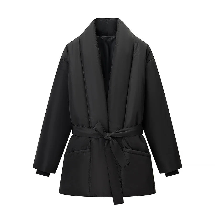 Damen wattierte Jacke mit Schalkragen, Bindegürtel und aufgesetzten Taschen – Célinea