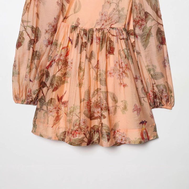 Damen florales V-Neck Stufenmidikleid mit tiefem Dekolleté und geraffter Taillenpartie – Élara