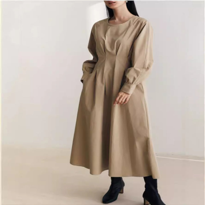 Damen Maxikleid mit Taillenabnähern, Rundhalsausschnitt und voluminösen Manschetten Echoarchiv