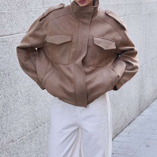 Damen Field‑Bomberjacke in Veloursleder‑Optik mit hoher Kragenpartie, Pattentaschen und Epauletten Echoarchiv