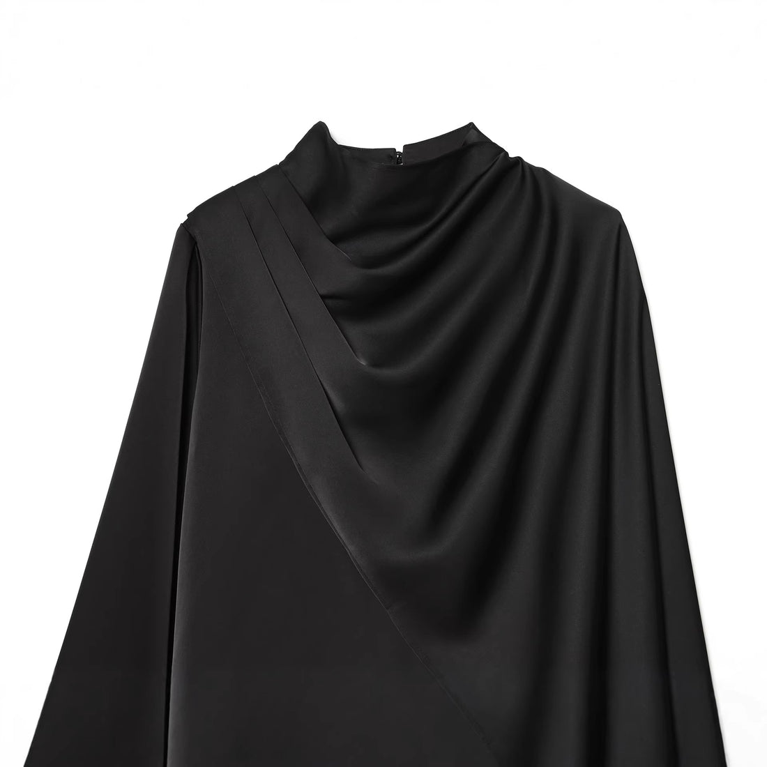 Damen asymmetrische Drapé-Bluse mit Wasserfallkragen und Einarm-Volant – Élovi