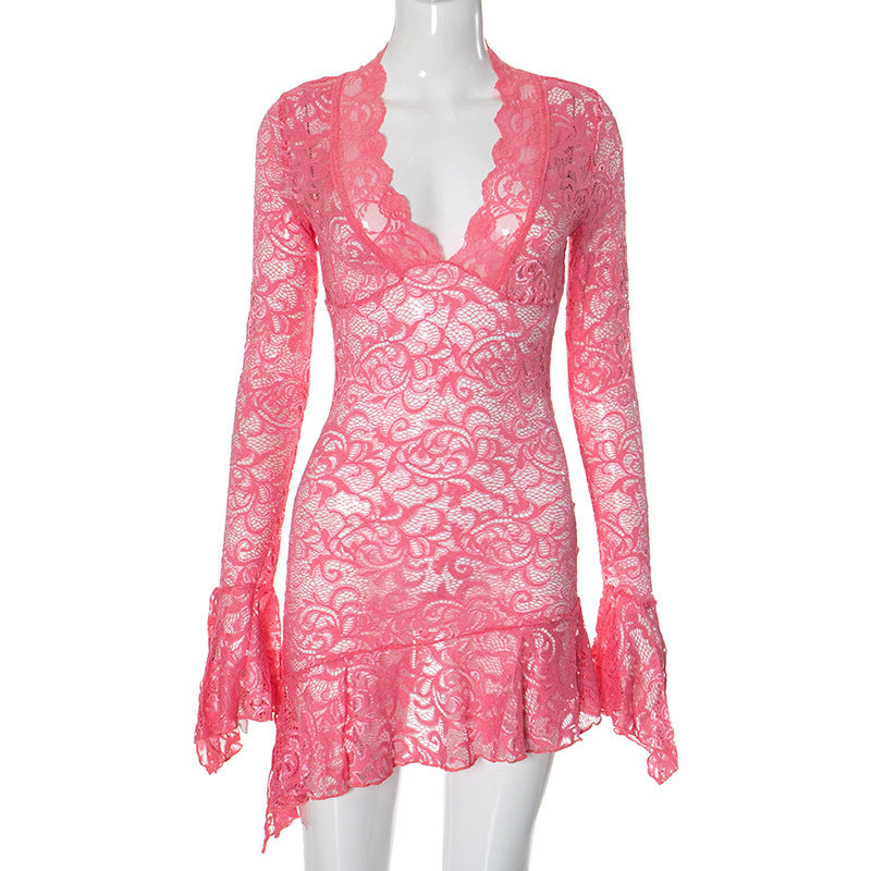 Damen Spitzenkleid mit raffinierten Ärmeln und elegantem V-Ausschnitt Echo Archiv