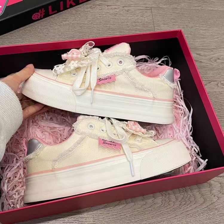 Damen Sneaker mit verspielten Schleifen-Details und rutschfester Sohle Echo Archiv