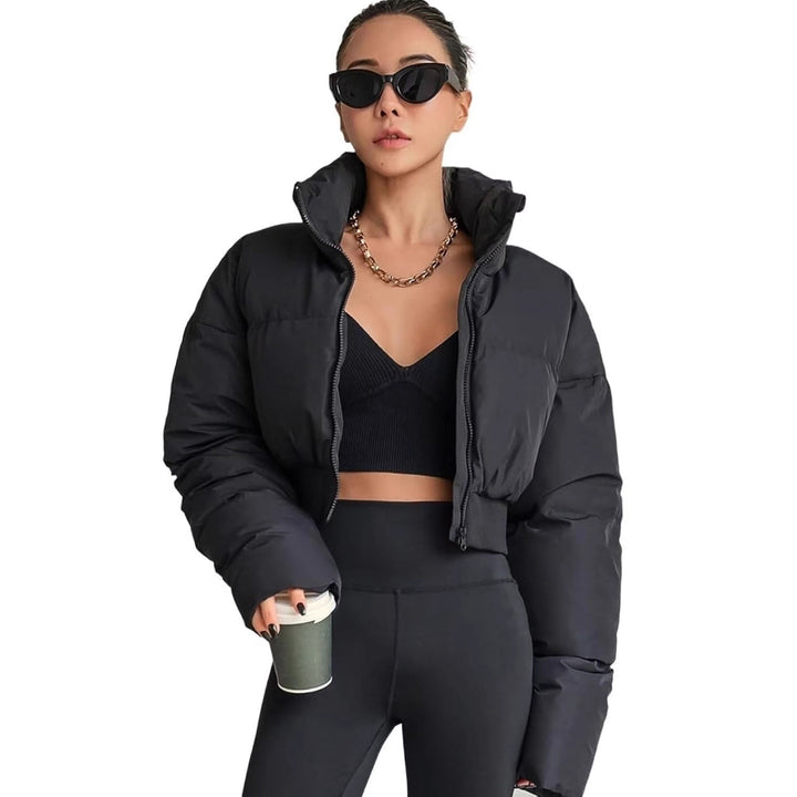 Damen nan kurz geschnittene Steppjacke mit hohem Stehkragen, Kordelzugsaum und breitem Rippenbund Echo Archiv