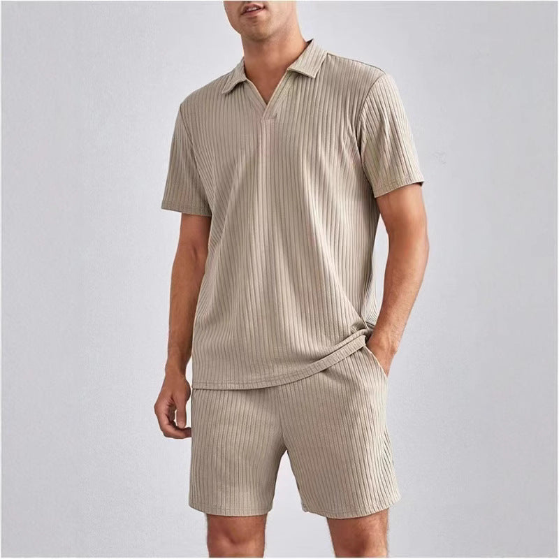 Herren Freizeit-Set mit strukturiertem Oberteil und Shorts Echoarchiv