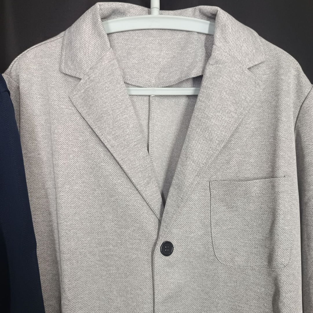 Herren Strickblazer mit modernem Schnitt und praktischen Taschen Echoarchiv