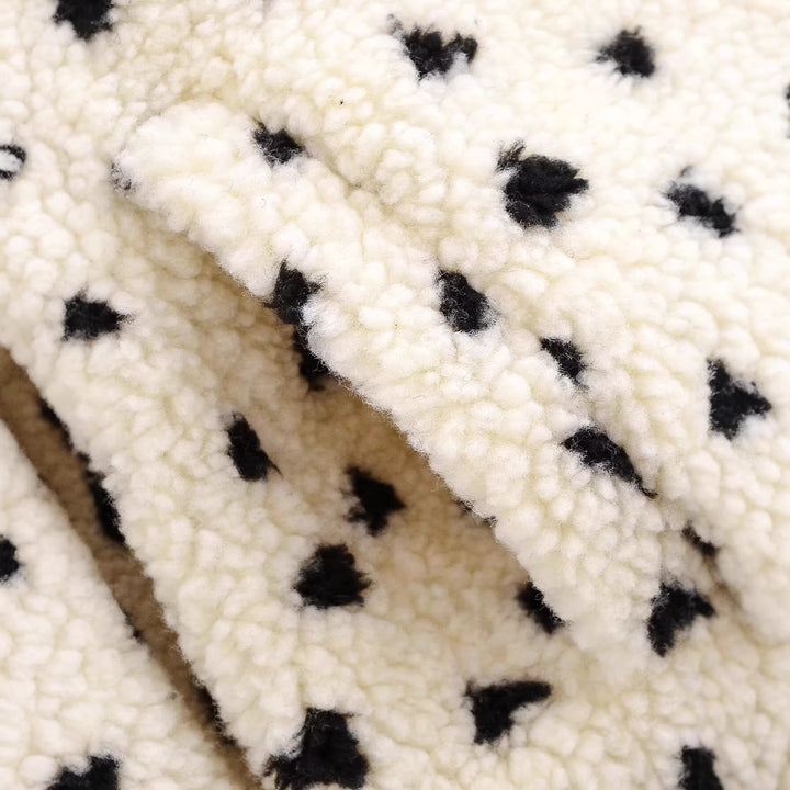 Damen Kurze Teddyjacke aus Sherpa‑Fleece mit Herzchenprint und Tunnelzug Echoarchiv
