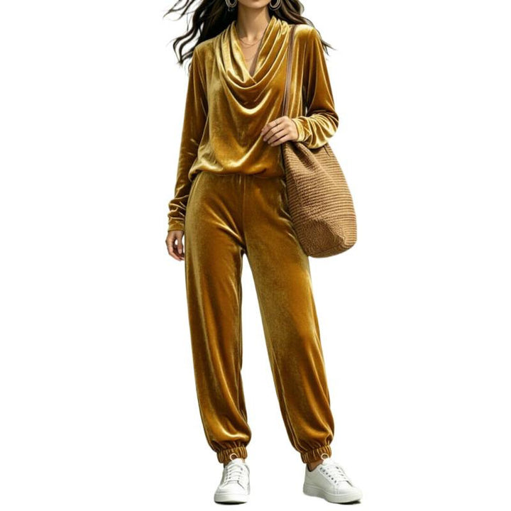 Damen Samt-Lounge-Set mit Wasserfallkragen und Jogger-Hose Echoarchiv