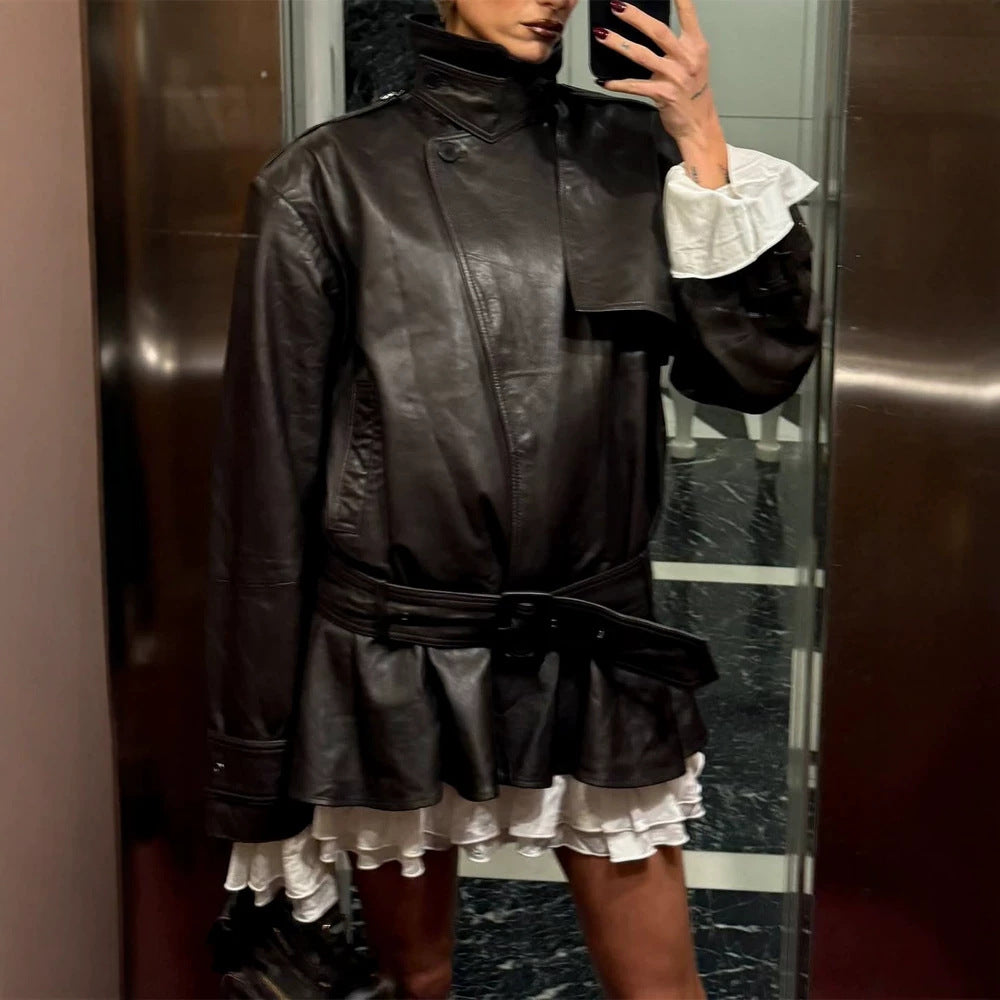 Damen Oversize-Lederjacke mit taillierendem Bindegürtel und Volant-Saum Echoarchiv