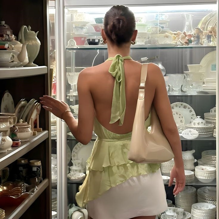 Damen Elegantes Oberteil mit Blumenapplikation und tiefem V-Ausschnitt Echo Archiv