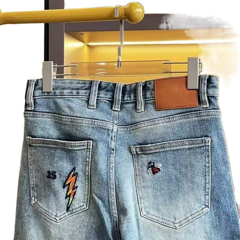 Damen lässige Jeans mit kreativem Stickdesign Echoarchiv