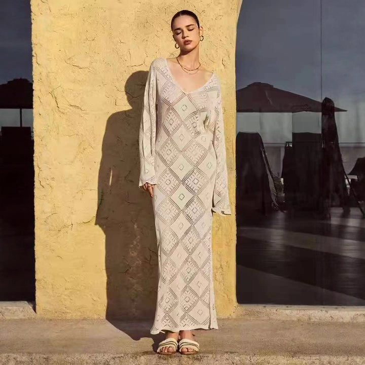 Damen Figurschmeichelndes Maxikleid mit tiefem V-Ausschnitt Echo Archiv