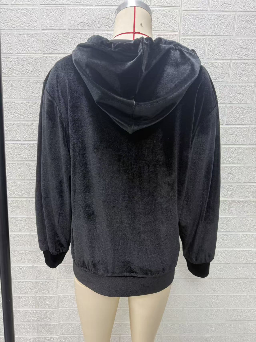 Damen Oversize Samt-Kapuzenjacke mit elastischem Saum und weiten Ärmeln Echoarchiv