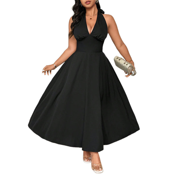 Damen elegantes etwas schwingendes Abendkleid mit tiefem V-Ausschnitt Echo Archiv