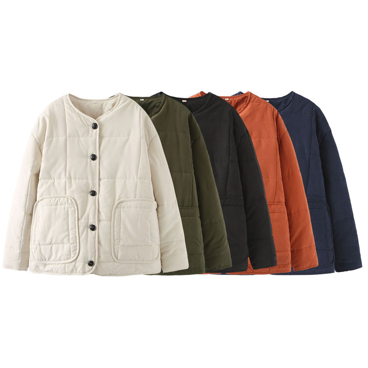 Damen gesteppte Kurzjacke mit Rundhalsausschnitt, großen Pattentaschen und leichter Thermofütterung – Célinea