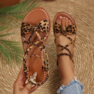Damen Zarte Römersandalen mit Schleifen-Detail und verstellbaren Schnürriemen Echo Archiv
