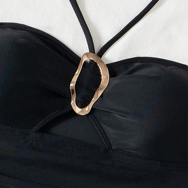 Damen Eleganter Bandeau-Badeanzug mit modischen Cut-Outs und stilvollem Schmuckdetail Echo Archiv