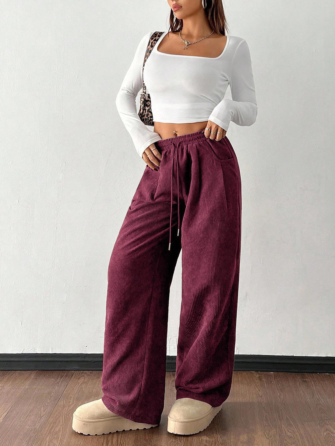 Damen Cordhose mit weitem Bein, elastischem Bund und Kordelzug Echo Archiv