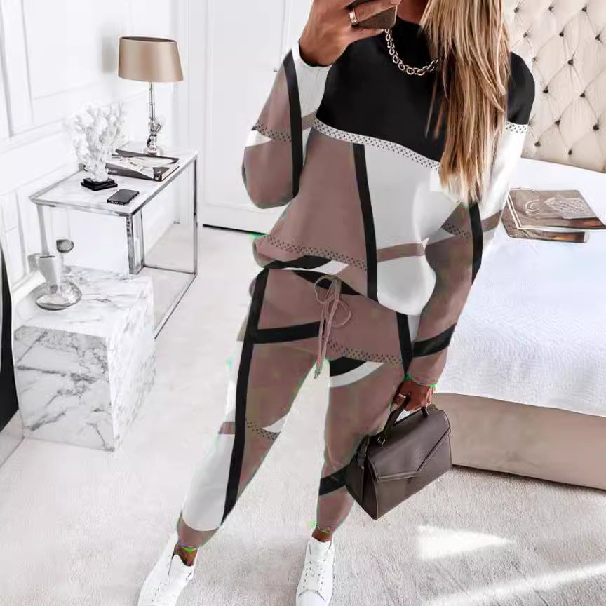 Damen nan gemustertes Freizeit-Set aus Sweatshirt und Jogginghose Echo Archiv