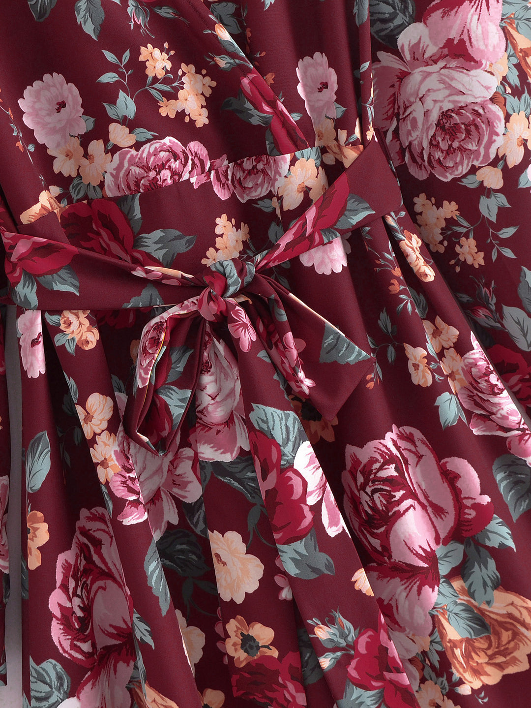 Damen Wickel-Maxikleid mit V-Ausschnitt, Taillengürtel und Stufensaum – Valéora