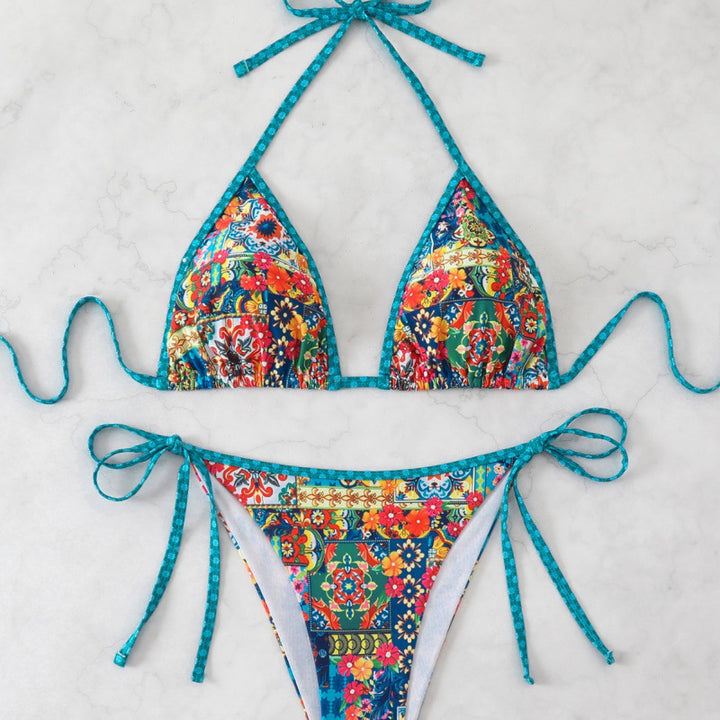 Damen Triangel-Bikini mit bunten Zierstichen und verstellbaren Bindebändern Echo Archiv
