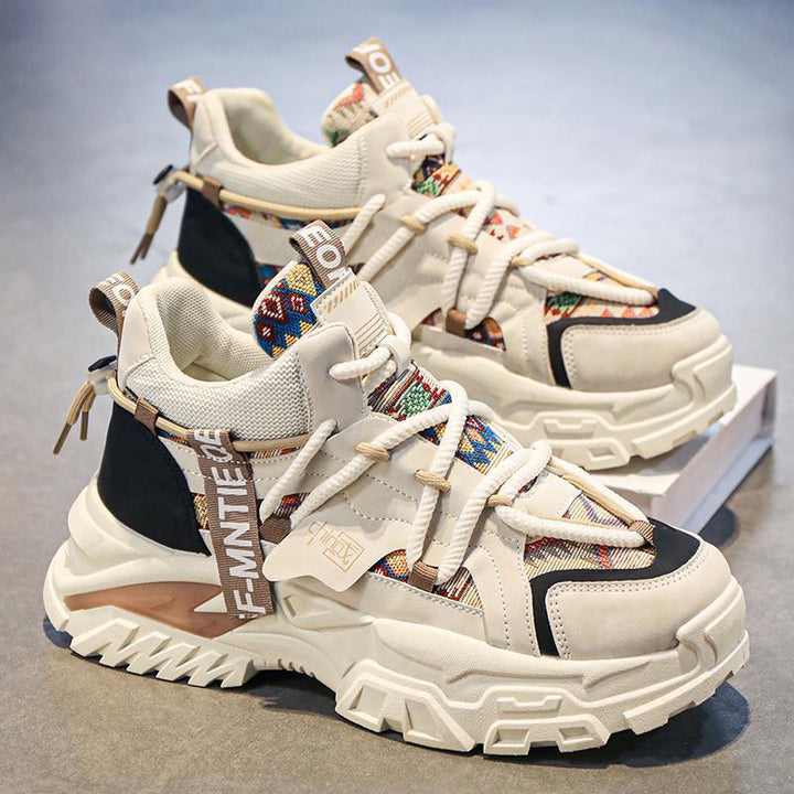 Damen Chunky-Plateau-Sneaker mit Ethno-Textil-Overlays und robuster Profilsohle Echoarchiv