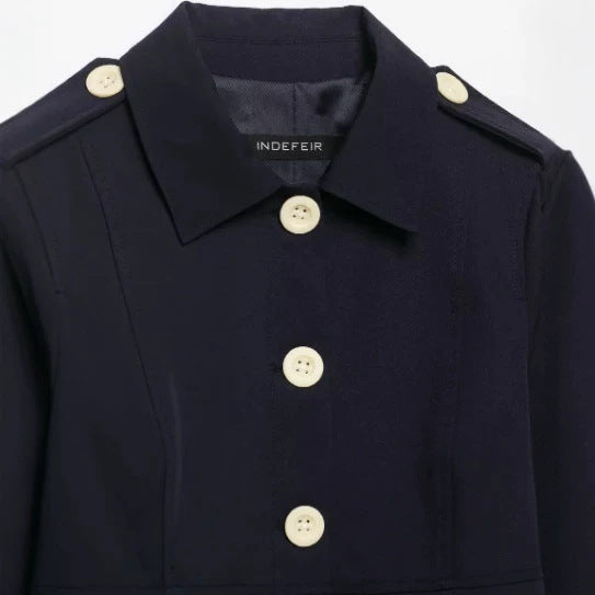 Damen Taillierte Cropped‑Fieldjacke im Blousonstil mit Schulterklappen und aufgesetzten Pattentaschen Echo Archiv