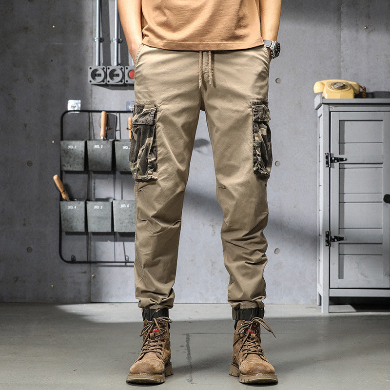 Herren Outdoor‑Cargohose im Joggerstil mit Camouflage‑Kontrast, ergonomischen Knieabnähern und elastischem Komfortbund Echo Archiv