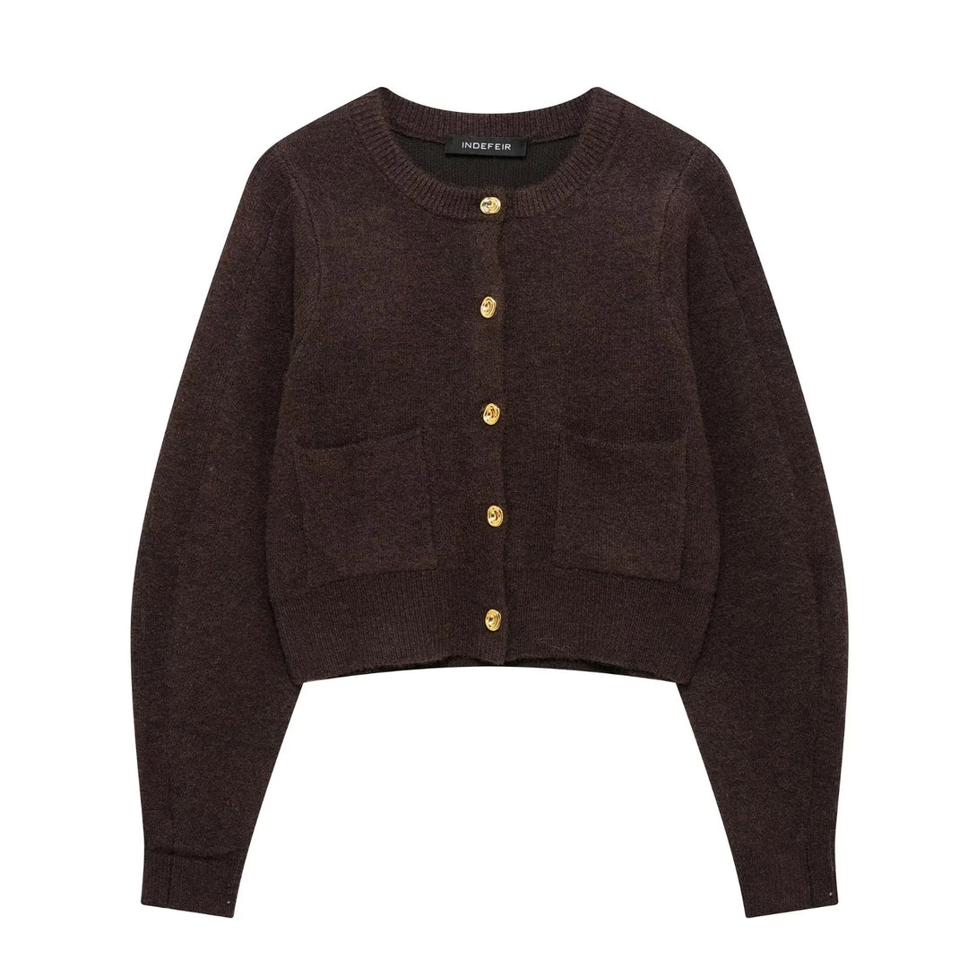 Damen 60+ Cropped Strickcardigan mit Rundhals, aufgesetzten Taschen und Zierknöpfen Echo Archiv
