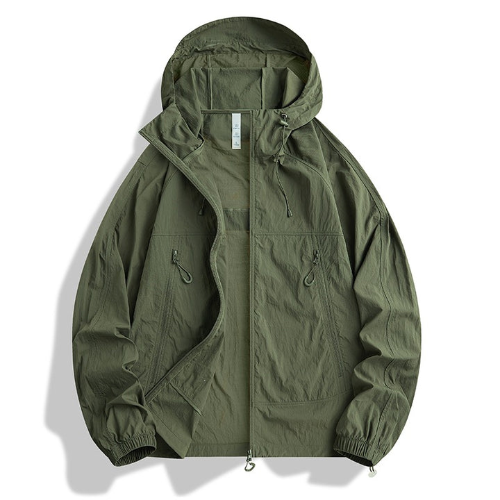 Herren Ultraleichte Kapuzen‑Windjacke mit Packfunktion, Meshfutter & Reißverschlusstaschen Echoarchiv
