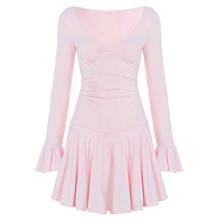 Damen nan tailliertes V-Ausschnitt Skaterkleid mit geraffter Taille und Volantärmeln Echo Archiv