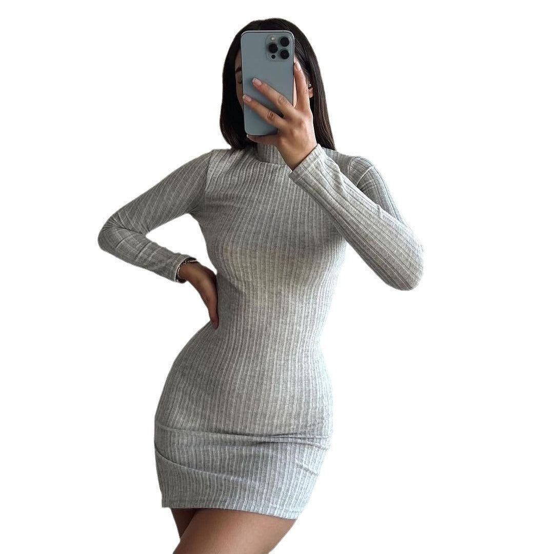 Damen Enganliegendes Rippstrick-Minikleid mit Rollkragen und langen Ärmeln Echoarchiv